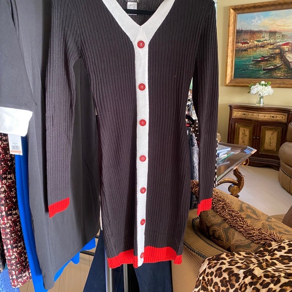 Dresses - Picture 11 of 15